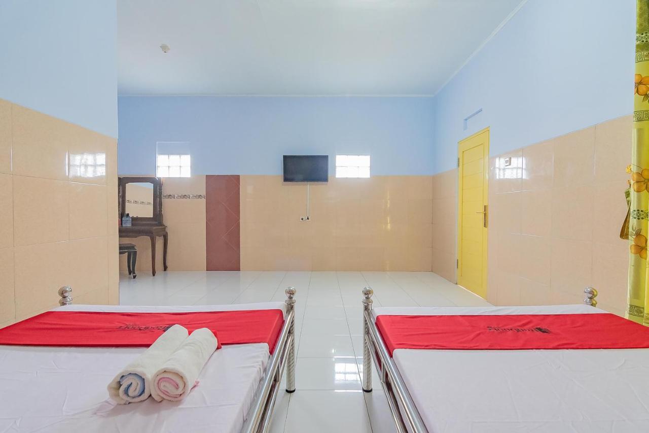 Reddoorz Syariah @ Tambak Mekar Street Subang Hotel Djalantjagak ภายนอก รูปภาพ