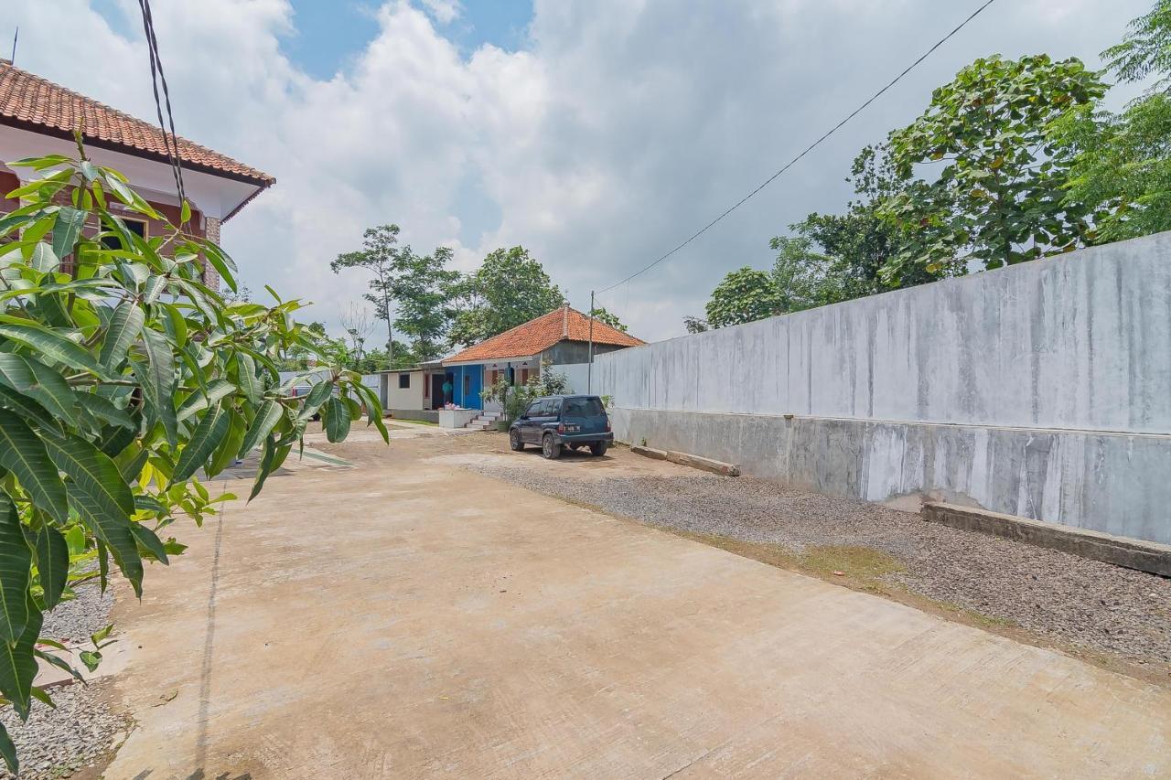 Reddoorz Syariah @ Tambak Mekar Street Subang Hotel Djalantjagak ภายนอก รูปภาพ