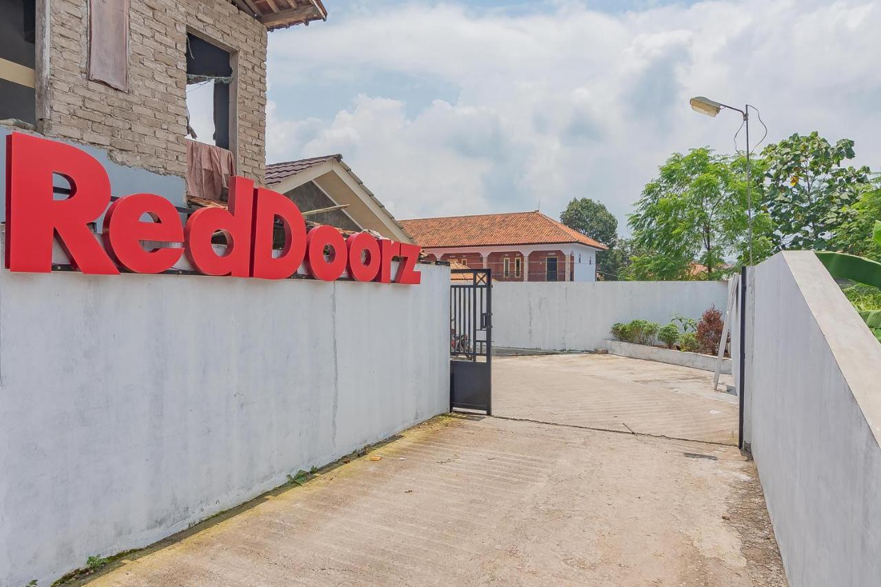 Reddoorz Syariah @ Tambak Mekar Street Subang Hotel Djalantjagak ภายนอก รูปภาพ